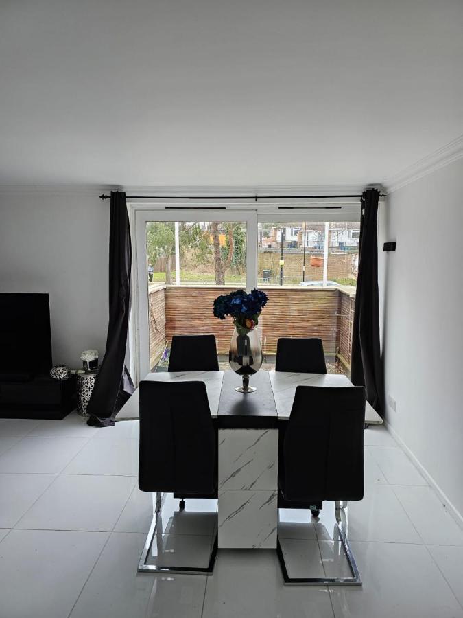 Homely Cozy 1 Bedroom Apartment London Borough of London Borough of Croydon Exterior foto