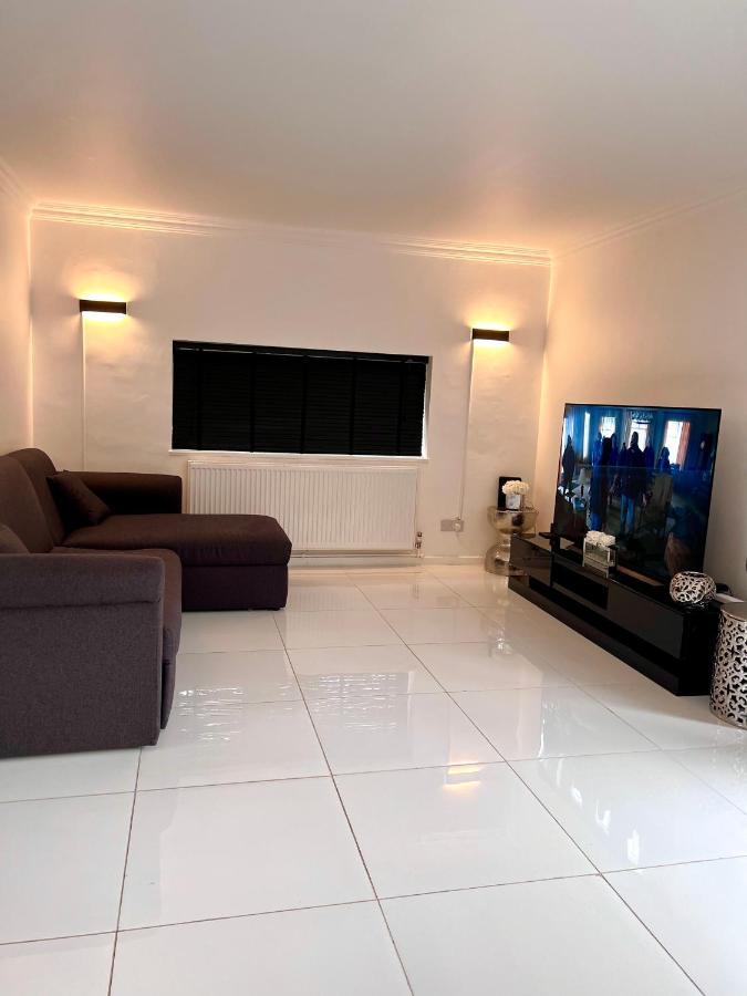 Homely Cozy 1 Bedroom Apartment London Borough of London Borough of Croydon Exterior foto